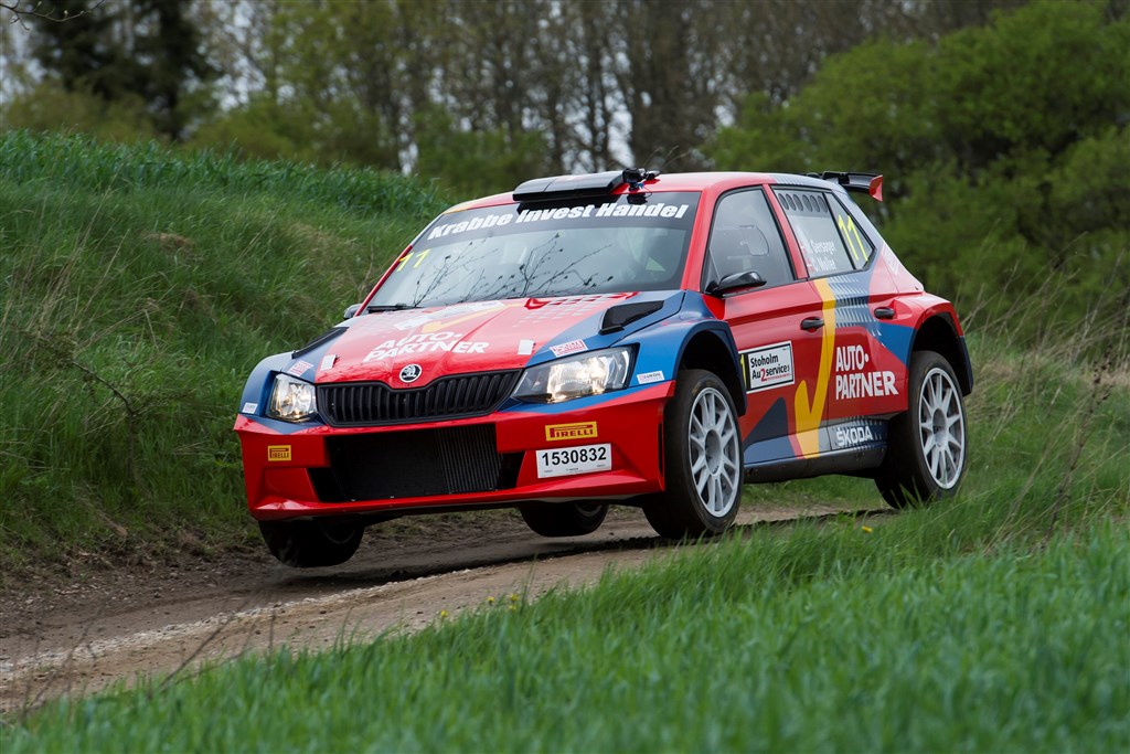 Det er primært asfaltveje, som venter Marco Gersager og Carina Møller i lørdagens Sydjysk Rally.
(Foto: Jokum Tord Larsen)